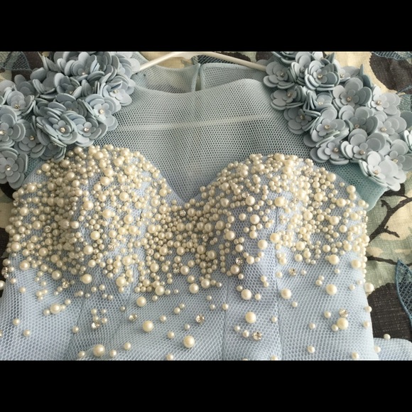 Evening or prom couture dress - Picture 5 of 6